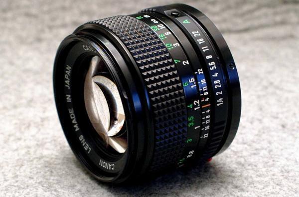 Canon Canon оригинальный FD 50mm высококлассный одиночный подпалина пункт линзы 1:1.4 редкий товар 