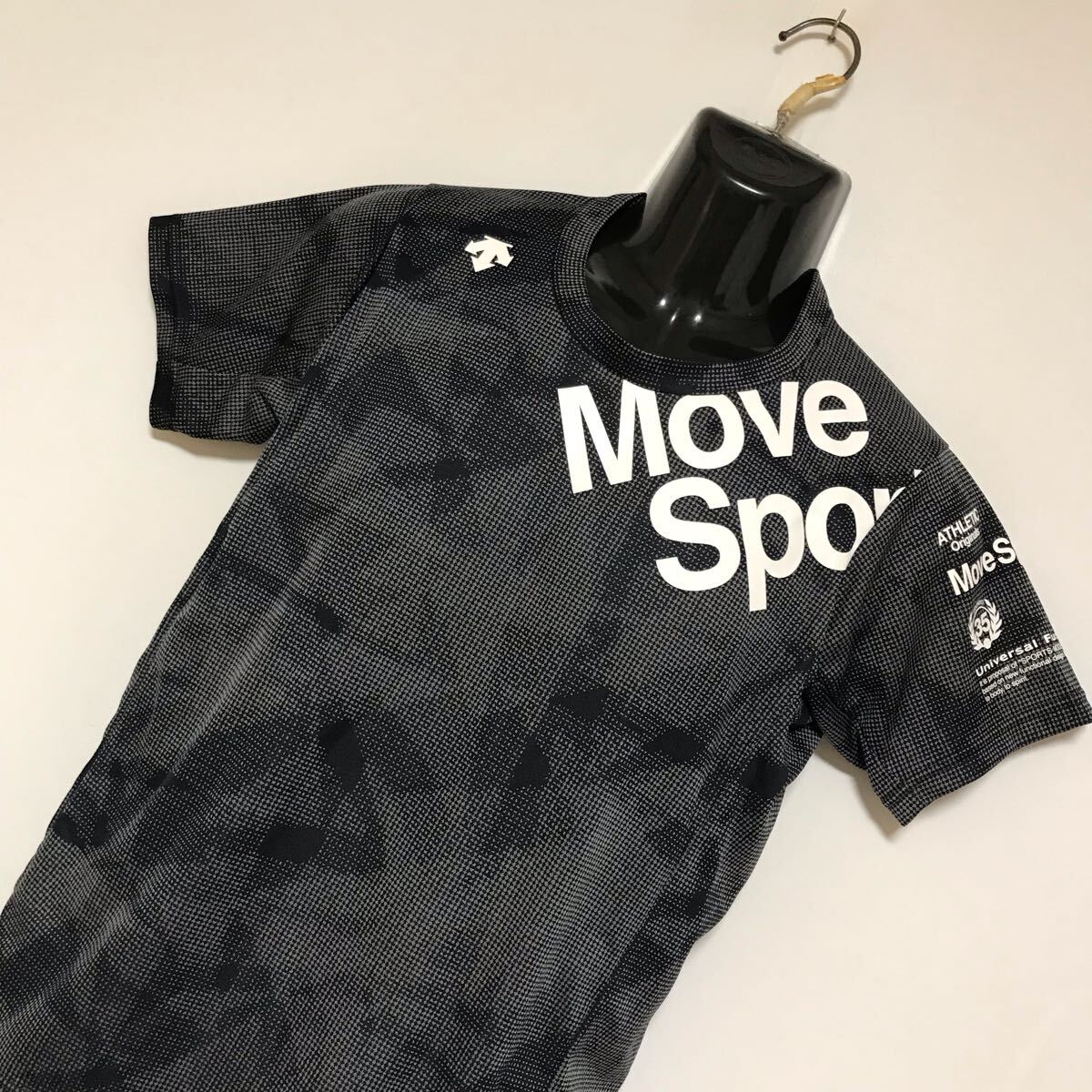 極美品☆DESCENTE MOVE SPORT/デサントムーブスポーツ☆Tシャツ☆総柄/ストレッチ/トップス/ジャケット/ジャージ/グレー×ブラック/M