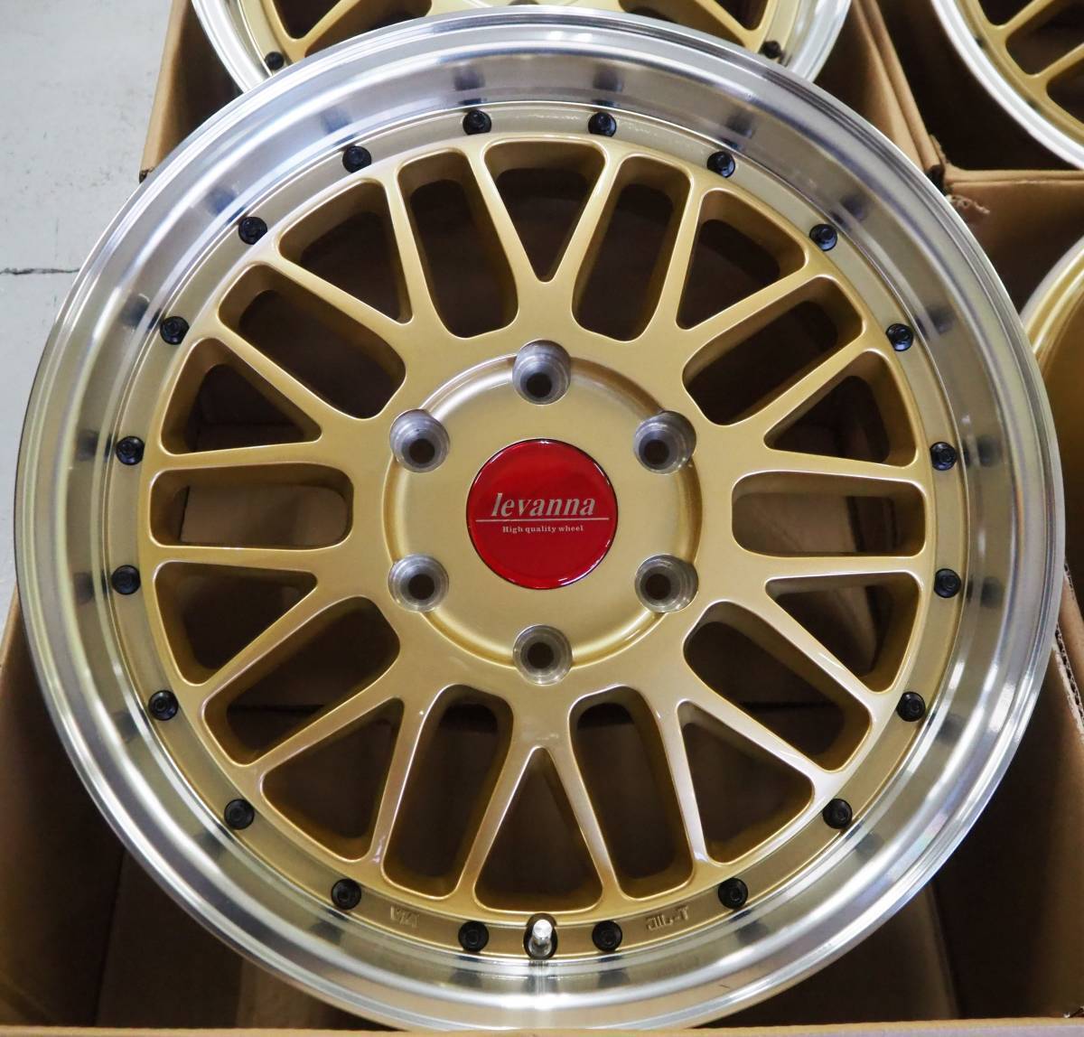  глубокий обод сетка levanna V10LTH 18inch 6H139.7 7.0J+38 GL Yokohama AVIDen Vigor 225/50R18 Hiace Regius 