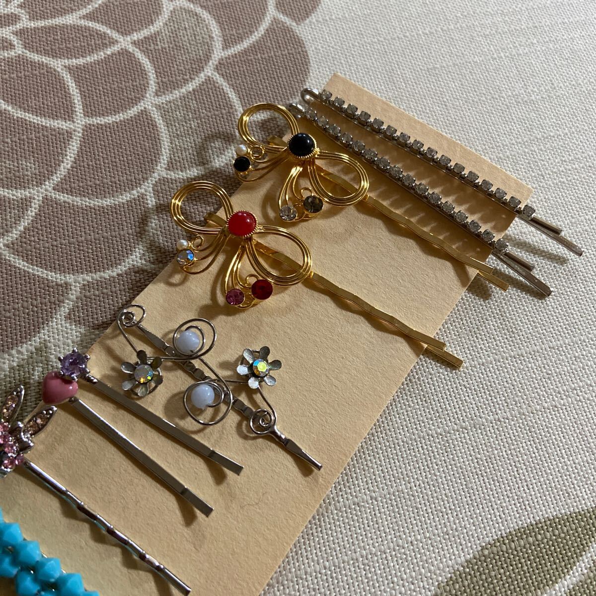 ヘアピン　　16 ビーズ　うさぎ　花　リボン　ラインストーン ヘアピン ヘアアクセサリー_画像3