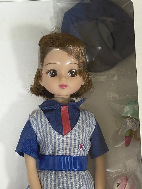 タカラトミー 株主優(yōu)待2011年セット 非売品 サーティワン リカちゃん / ポケモンチョロQ ピカチュウカー / トランスフォーマー トミカ