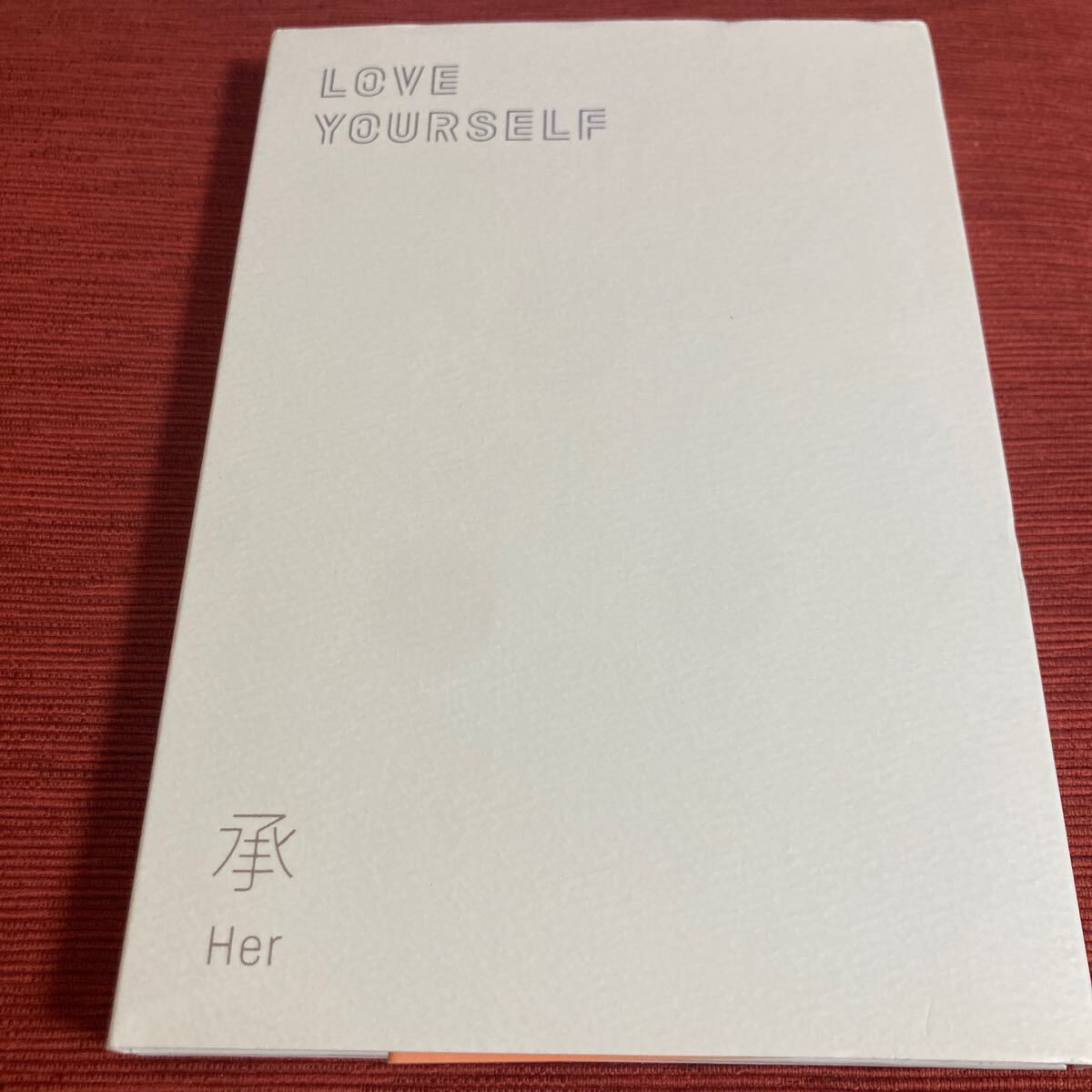 NP-032:BTS (防弾少年団) 5thミニアルバム - LOVE YOURSELF Her (ランダムバージョン)_画像1