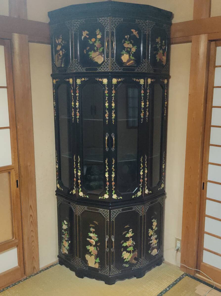 25)福島県南発 コーナーキャビネット 約200cm×86 石入 螺鈿家具 中国 韓国 李朝 高級家具 飾棚 飾り棚 手渡し 引取 定価85万円 (送24160～_画像5