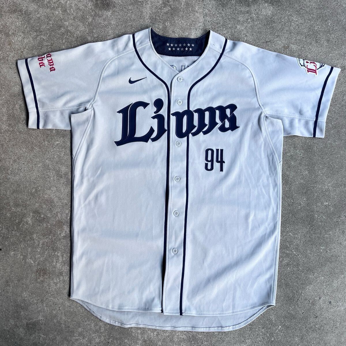 佐藤輝明選手 直筆サイン入りフォトパネル （H・Vユニフォーム