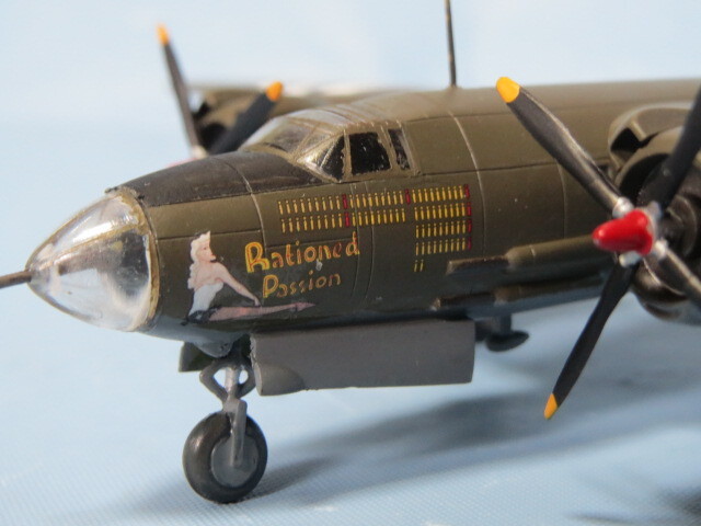 [ конечный продукт ]1/144 CROWN[ Martin B-26 MARAUDER ]&#34;Rationed Passion&#34; (P2-D)