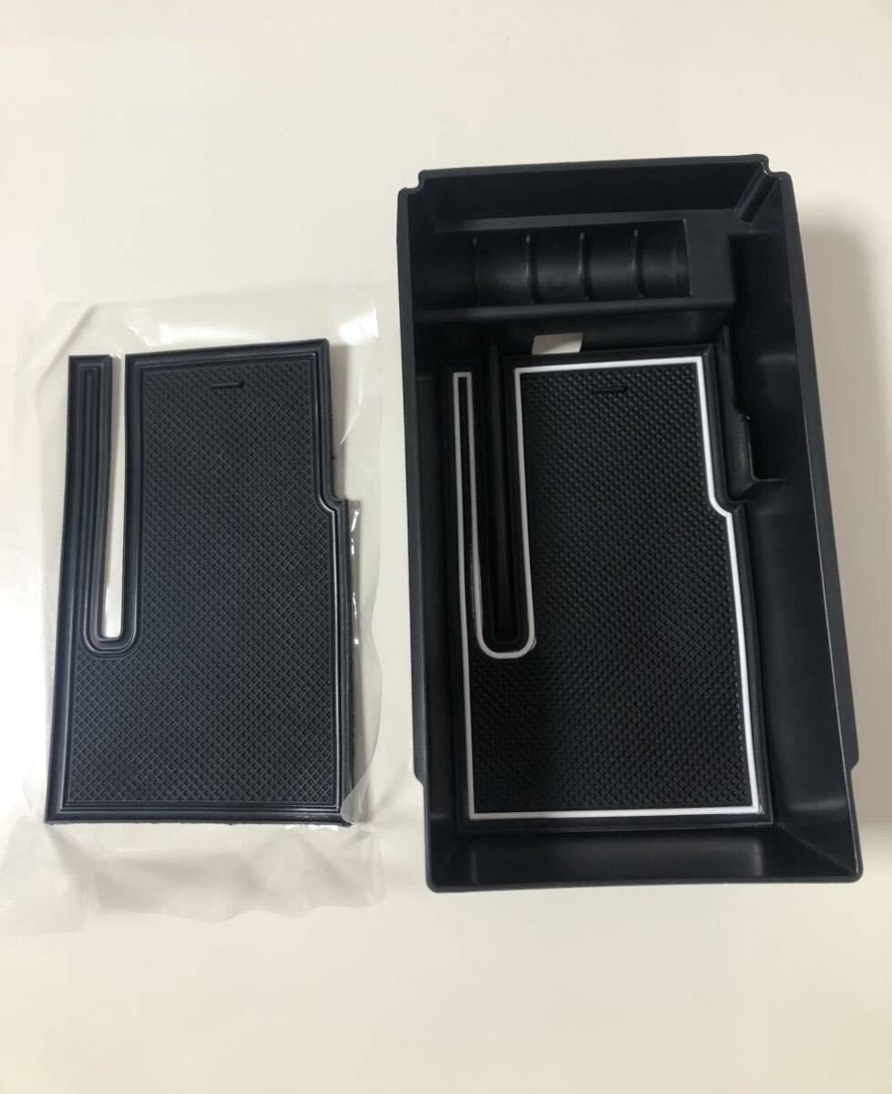トヨタ新型ハリアー80系 コンソールボックス