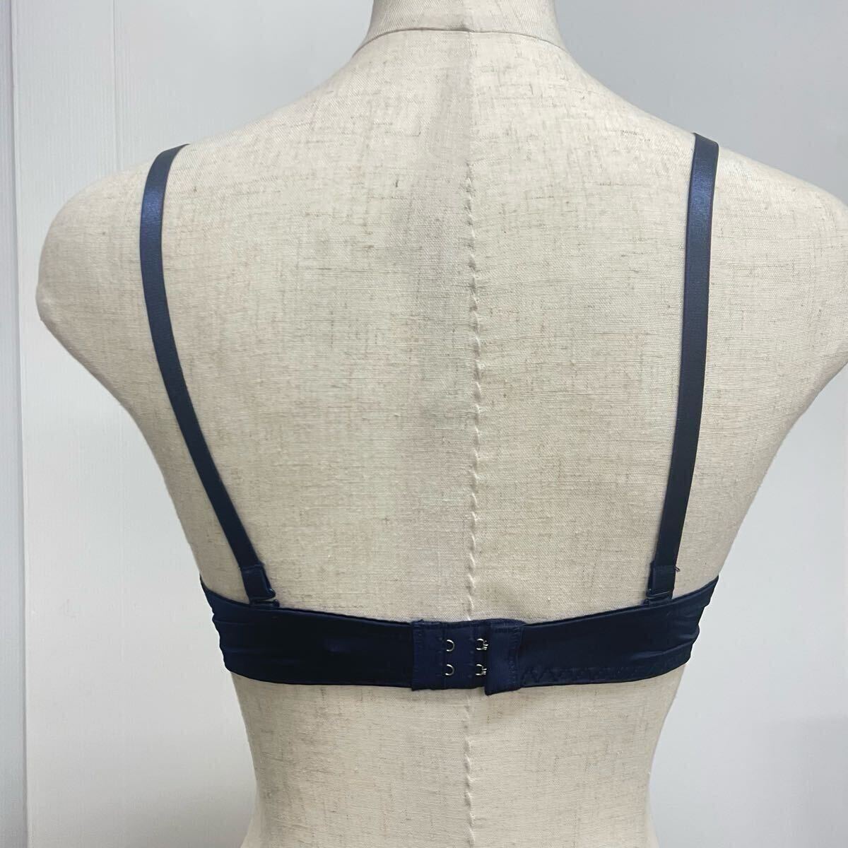 新品63742 ネイビー A65＆ショーツM ラメ刺繍ブラジャー&ショーツセット ワイヤーブラジャー紐パンTバックショーツ　セクシー　下著　