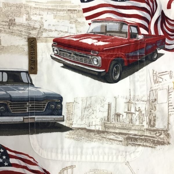 ★アメリカ直輸入★正規(guī)品★【NORTH RIVER ノースリバー】星條旗 アメ車 プリント 半袖 ボタンダウンシャツ[メンズ L]白 アメリカ K-700