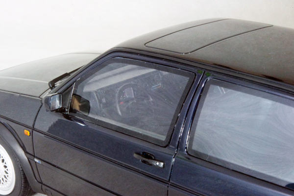 ● 1/18 フォルクス ワーゲン 〓 ゴルフ 2 GTI / 1991年 ムーンライト ブルー 〓 Volkswagen