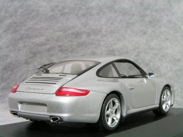 ● 1/43 ポルシェ 911 ( 997 ) 〓 Carrera 4 / 2005 シルバー 〓 Porsche MINICHAMPS