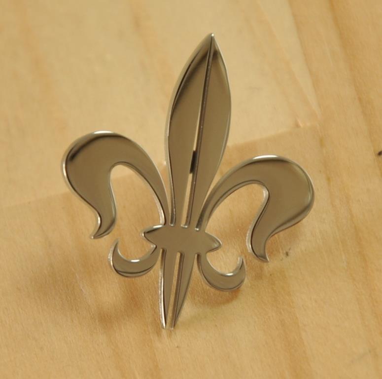 Pins ピンズ ピンバッジ ユリ 紋章 百合 エンブレム シルバー_画像1