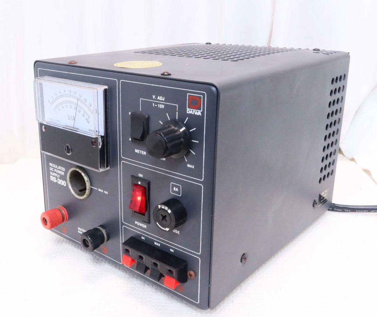 DAIWA RS-300 стабилизированный источник питания 1V~15V 30A