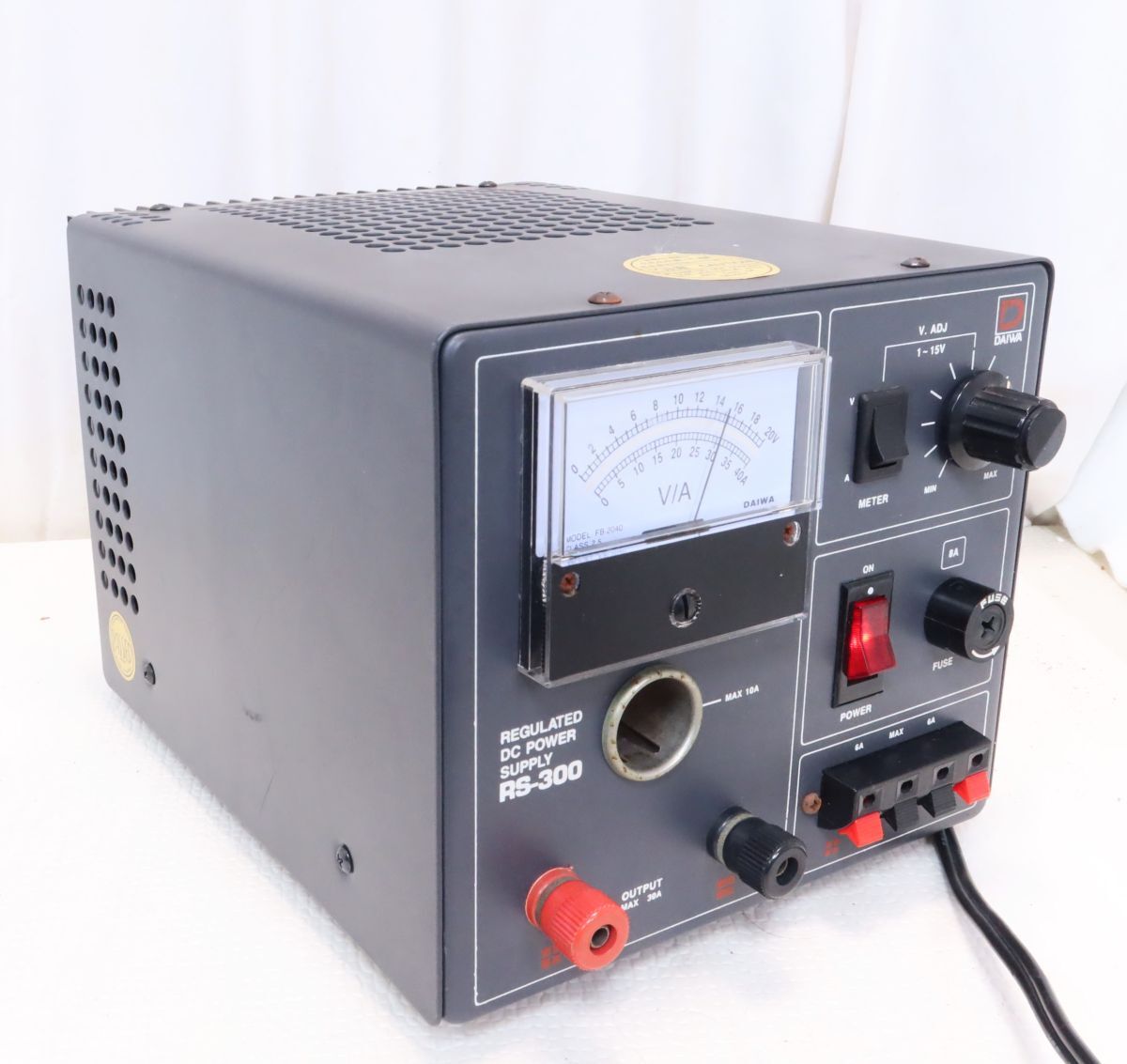 DAIWA RS-300 стабилизированный источник питания 1V~15V 30A