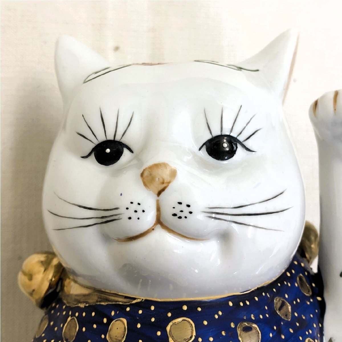 2點セット/1円スタート◆伊萬里焼 左手挙げ 招き貓 & 眠り貓 磁器 縁起物 まねきねこ 千客萬來 平穏無事 玄関 リビングなどに 名古屋