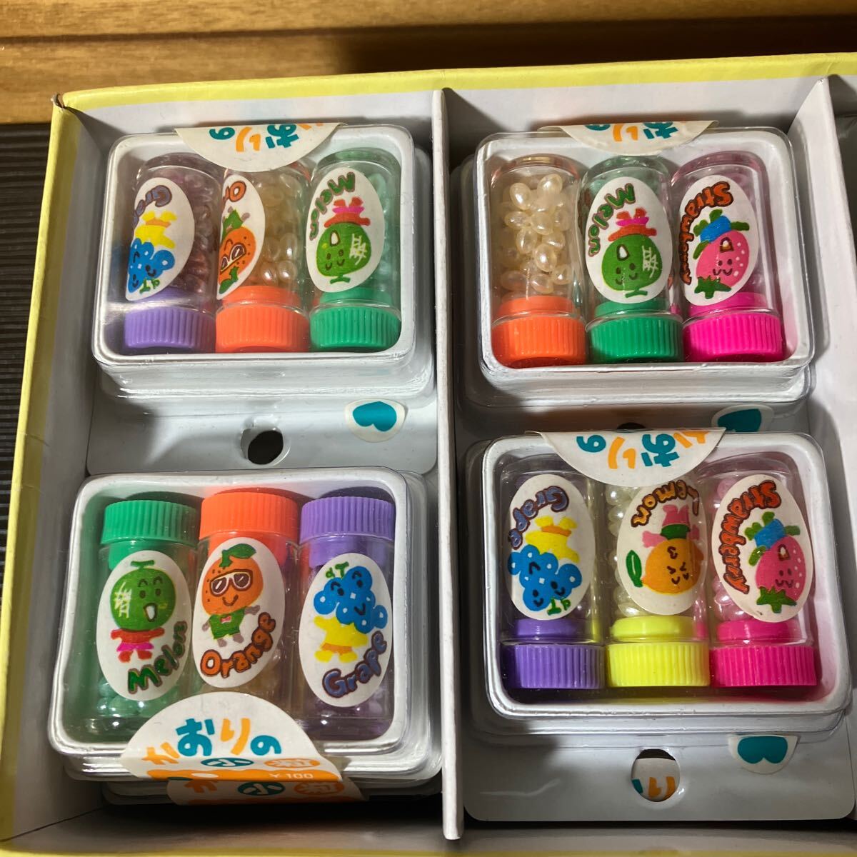 【匿名配送】当時物 フルーツ 香り玉/昭和レトロ ファンシー いちご ぶどう 昭和レトロ 匂い玉 ファンシー 当時物 箱入り30個 未開封デッド