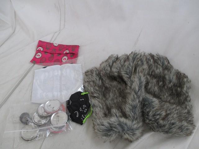 【同梱可】中古品 アーティスト MAN WITH A MISSION ガゥ手袋 缶バッジ 等 グッズセット