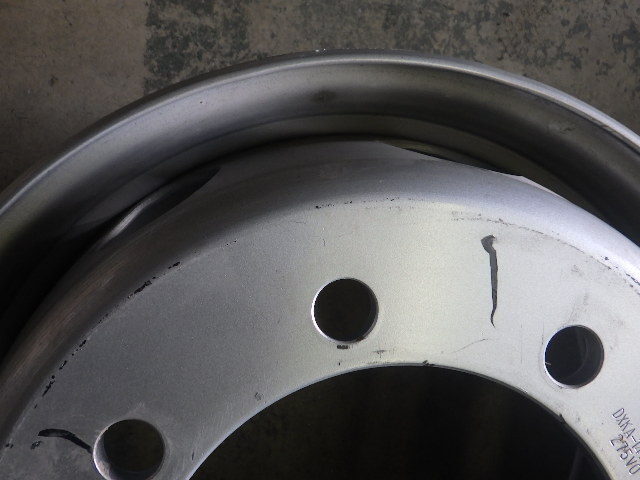 r3115-72 ★ 中古 スチール制 ホイール 19.5×6.75 ISO方式 8穴 3A-0 トラック 低床 大型