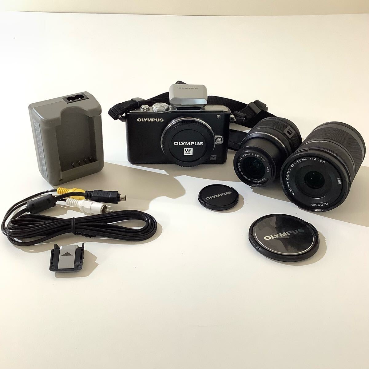 【動作品】OLYMPUS ミラーレス一眼カメラ PEN Lite E-PL3 ブラック＋レンズ 14-42mm F3.5-5.6 II R MSC＋40-150mm F4-5.6 R ED MSC 中古品