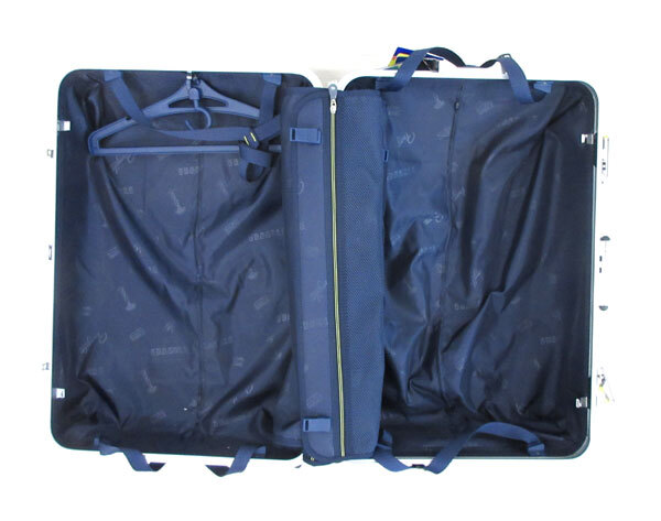 イノベーター ハードキャリーケース 90L エンボスネイビー 30800円相当 イノベーター ハードキャリーケース 90L エンボスネイビー 30800