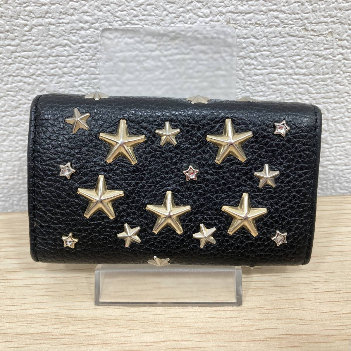 JIMMY CHOU Jimmy Choo чехол для ключей Star заклепки чёрная кожа кольцо для ключей 