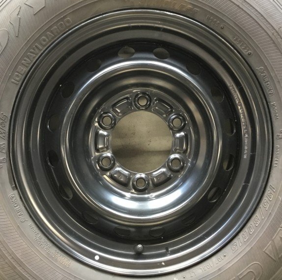 山形店 中古 ホイール 冬タイヤ 4本セット ハイエース純正 15インチ 6.0J 6H1139.7+35 グッドイヤー アイスナビカーゴ 195/80R15 2022年制