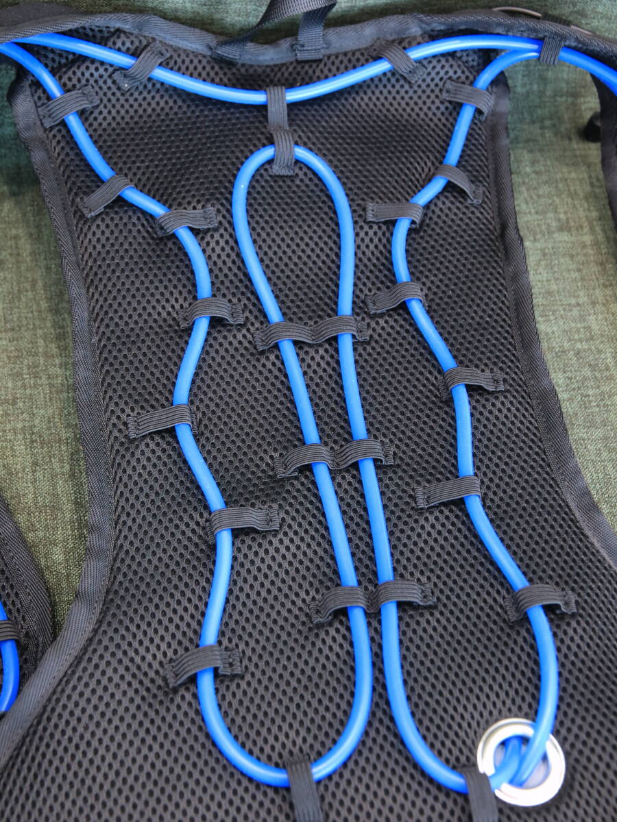 あ//Q0267【保管品】ユニワールド　WORK TRIBE 水冷ベスト　PRO バッテリー付き　S~5L対応