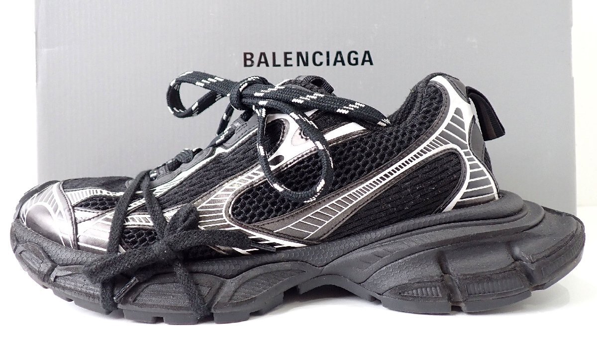 BALENCIAGA 3xl ブラック×ホワイト　43 BALENCIAGA 3xl ブラック×ホワイト43