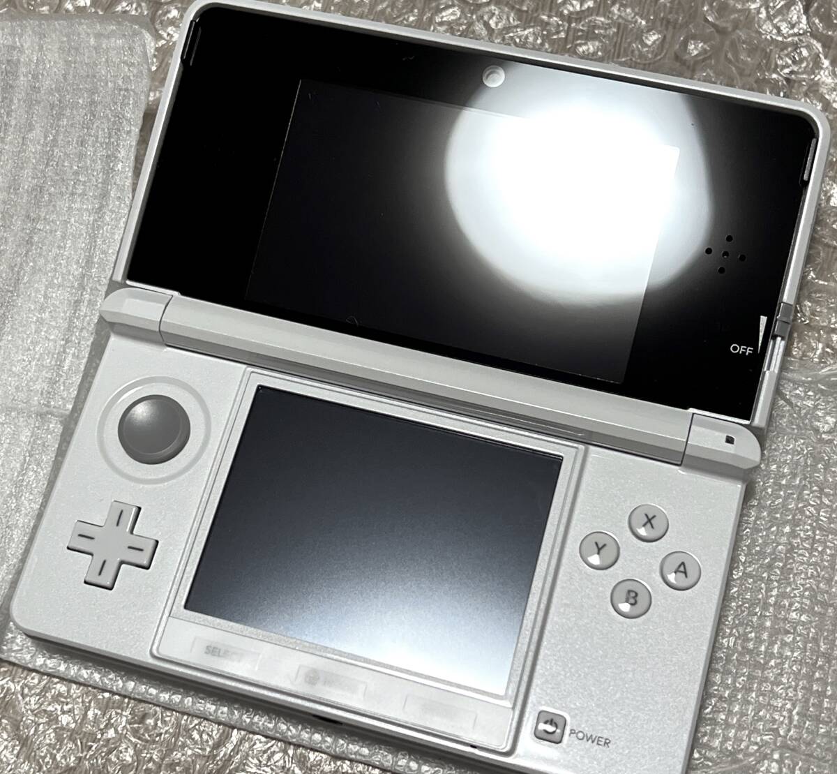 〈新品未使用〉ニンテンドー3DS 本體 ピュアホワイト NINTENDO 3DS CTR-001 ICE WHITE