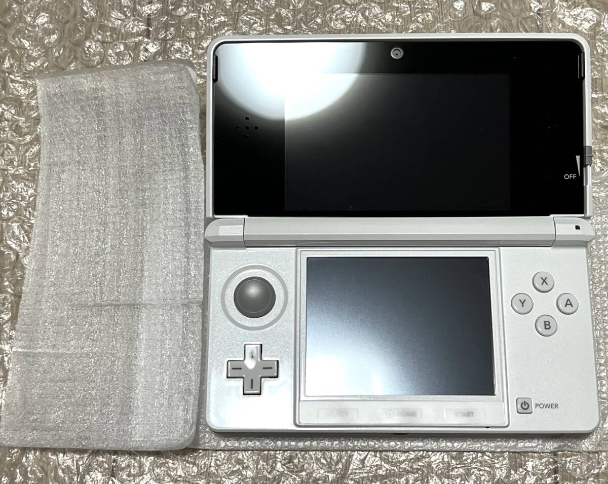 〈新品未使用〉ニンテンドー3DS 本體 ピュアホワイト NINTENDO 3DS CTR-001 ICE WHITE