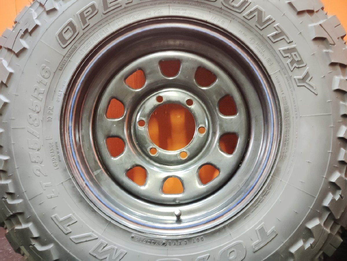 【TOYO OPENCOUNTRY M/T LT255/85R16 123/120P 10PR】夏タイヤ【デイトナ 16インチ 6.5J6HPCD139.7+38】バリ溝　(VTY974)