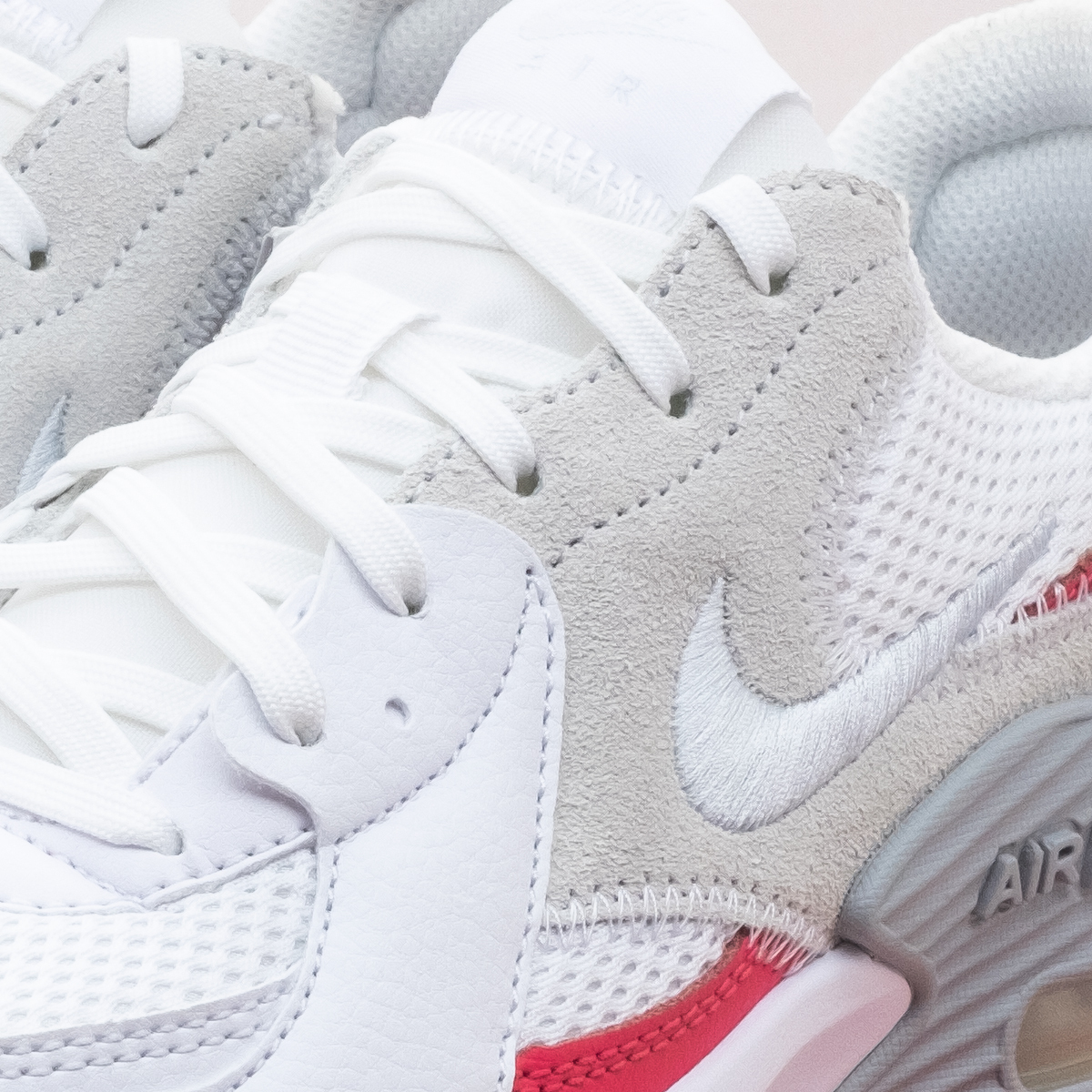 NIKE ナイキ スニーカー レディース エアマックス エクシー ホワイト ピンク 24.5cm 白 スポーツ ランニング 運動 散歩 通勤 通学 女性 靴