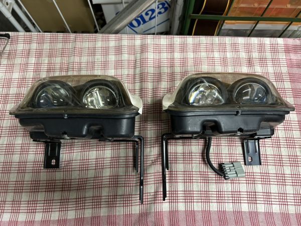 【E175】CHEVROLET CORVETTE 97-04 ヘッドライト DEPO 332-11B1PXAS2 箱付 現(xiàn)狀品