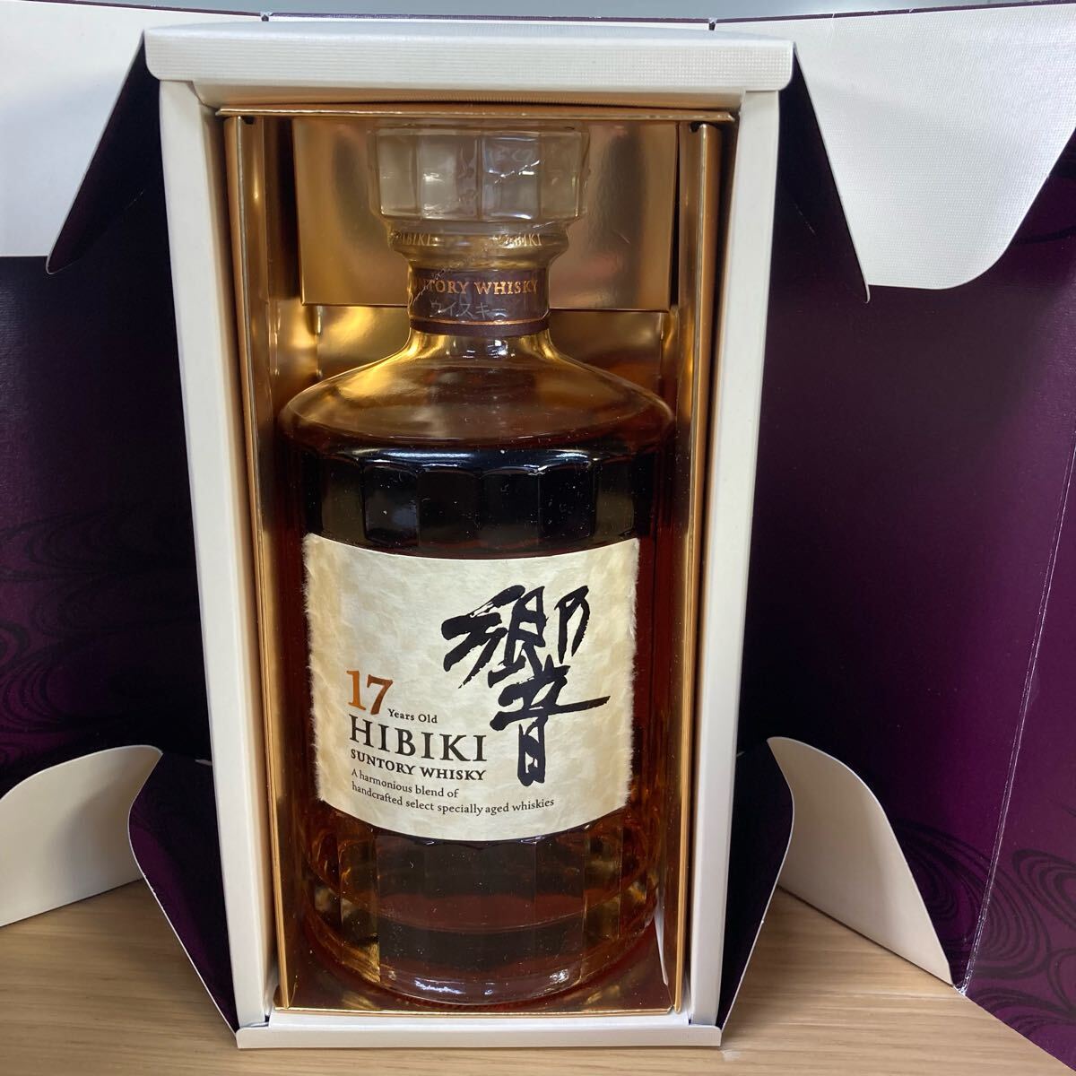 ○ SUNTORY 響 17years Old ウイスキー サントリー HIBIKI ○ SUNTORY 響 17years Old ウイスキー サントリー HIBIKI