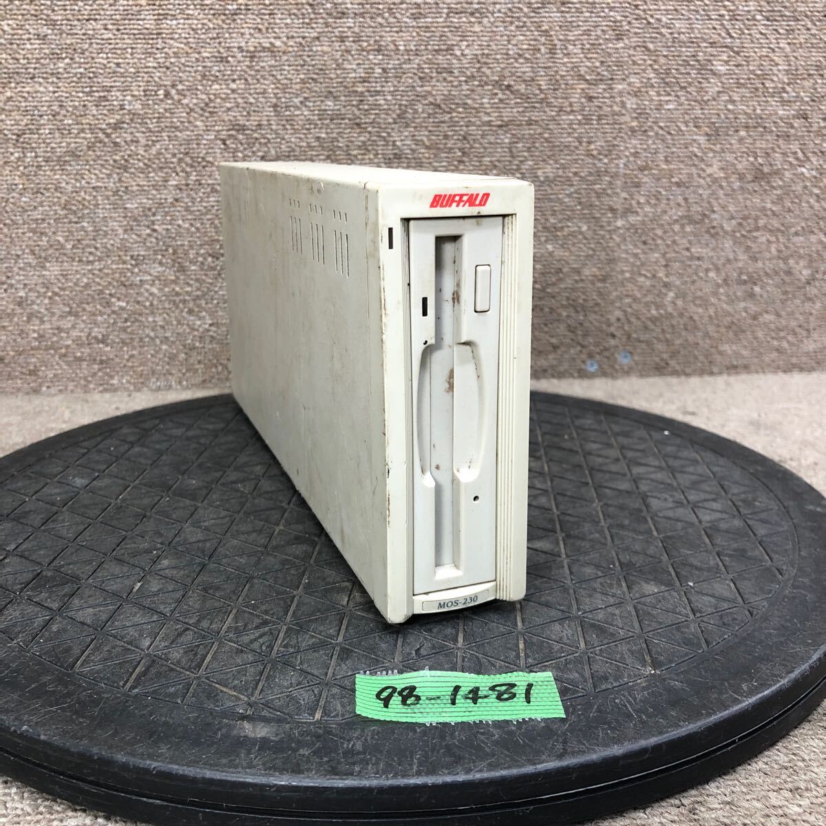 98-1481 激安 レトロPC パーツ 外付けMOドライブ 230MB BUFFALO MOS-S230 MOS-230 メルコ SCSI PC-98など用 通電未確認(rèn) ジャンク