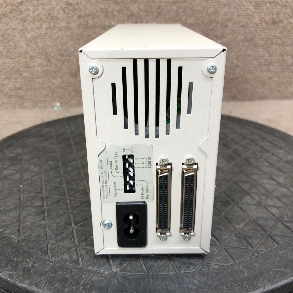 98-1502 激安 レトロPC パーツ OldMac用 外付け MOドライブ 640MB yano ヤノ電器 R640MO-PS SCSI 通電.電源オン.オフok ジャンク