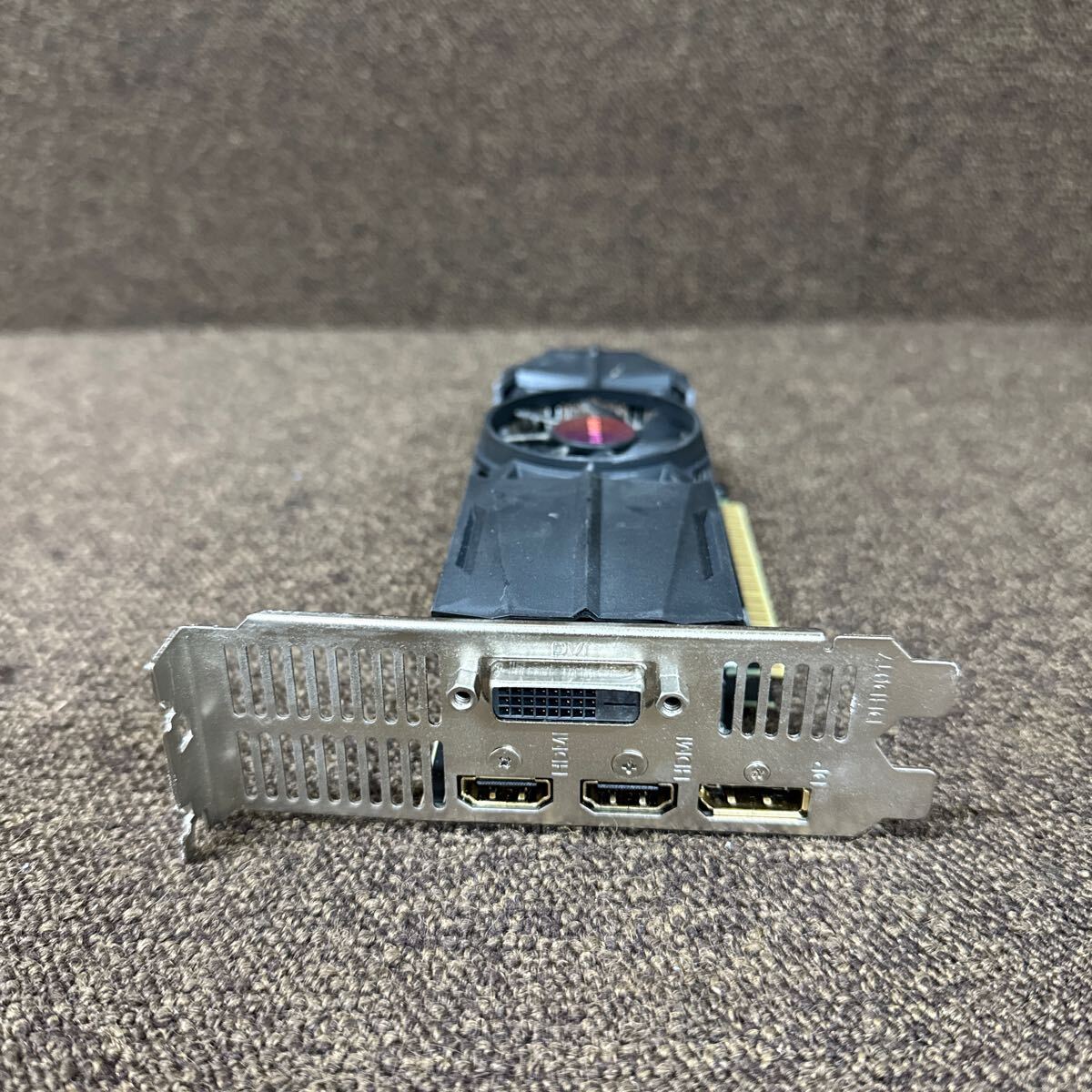 GGA137-7 激安 グラフィックボード GIGABYTE NVIDIA GeForce GTX 1050 GDDR5 2GB 128bit 認(rèn)識(shí).畫像出力のみ確認(rèn) 中古品 同梱可能