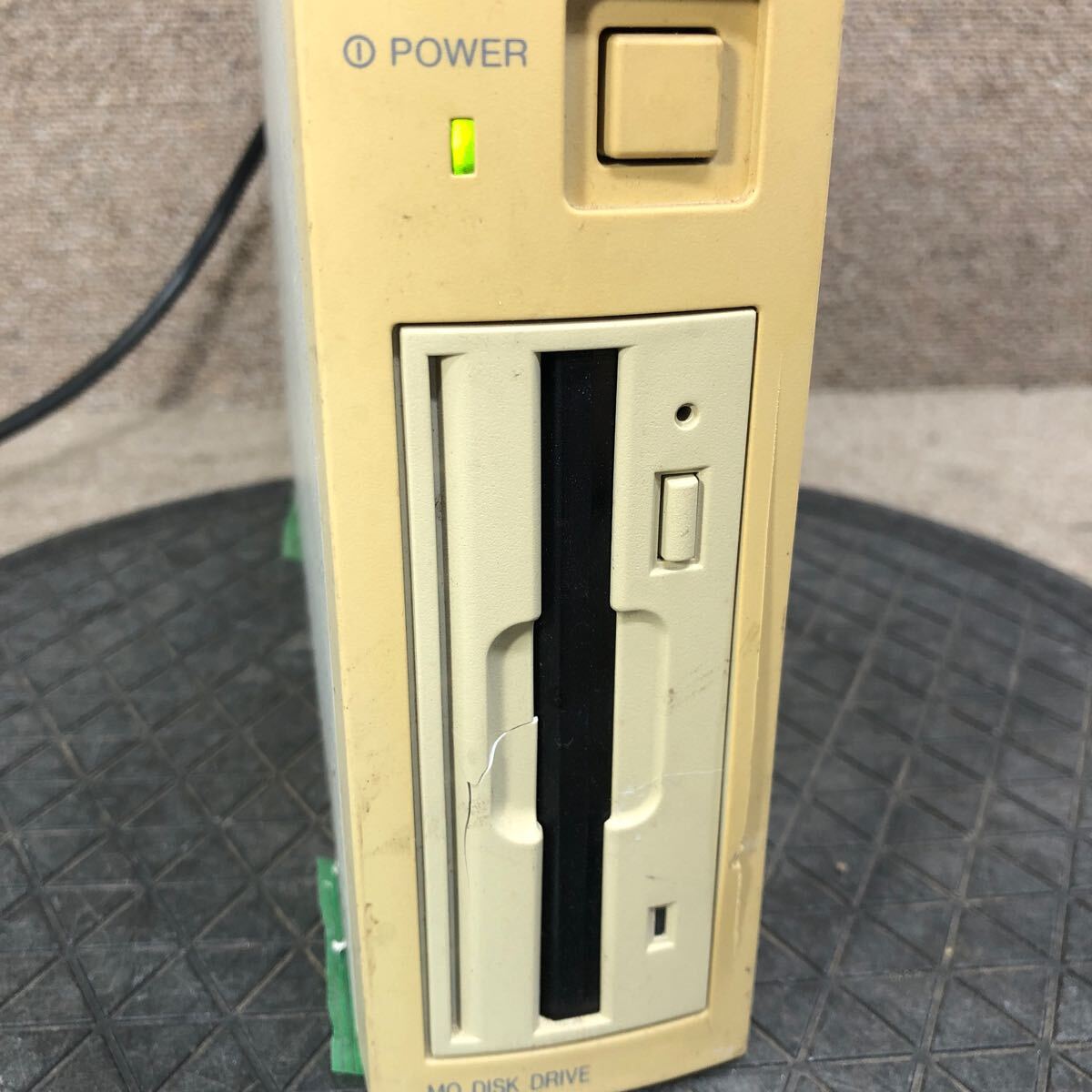 98-1606 激安 レトロPC パーツ 外付け MOドライブ 光磁気ディスクドライブ 230MB Panasonic LF-3200JA 通電.電源オン.オフok ジャンク