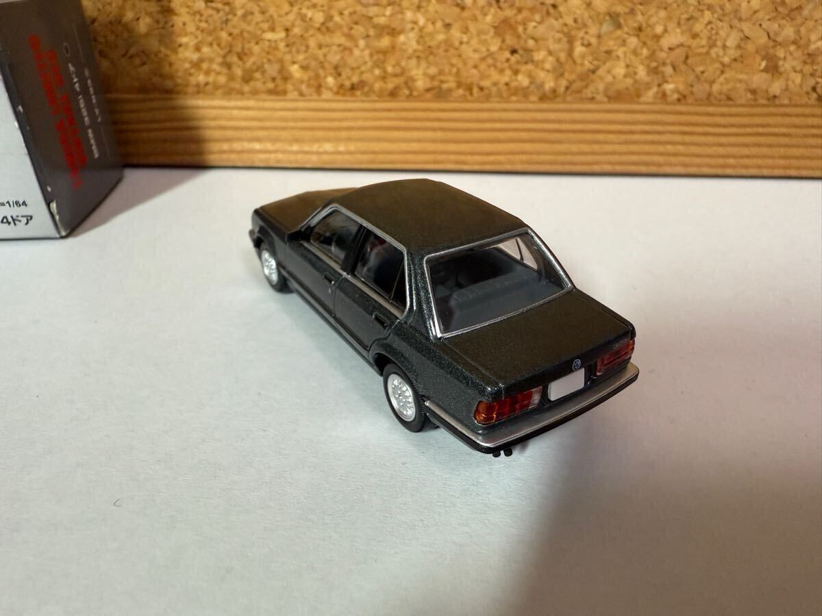超美品 ネオ ヴィンテージ リミテッド トミカ LV-N93c 4ドア 325i BMW ミニカー