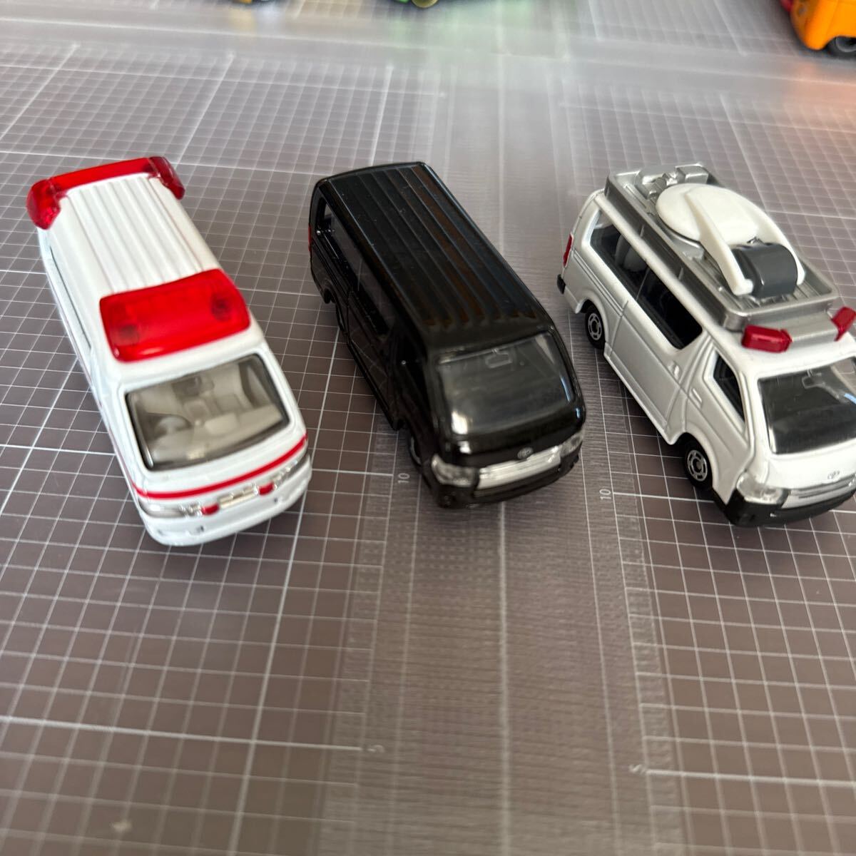  Tomica Hiace 3 шт. комплект 