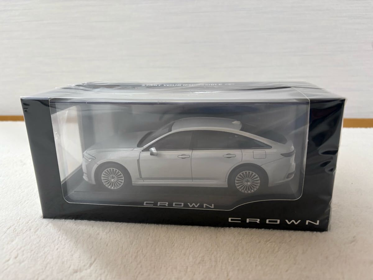 トヨタ 新型クラウンセダン HEV カラーサンプルミニカー(1/30 スケール) トヨタ 新型クラウンセダン HEV カラーサンプルミニカー(1