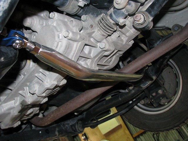 カワイ制作所 フロントロアアームバー ミニカ H47A H47V MT 4WD車(chē)専用