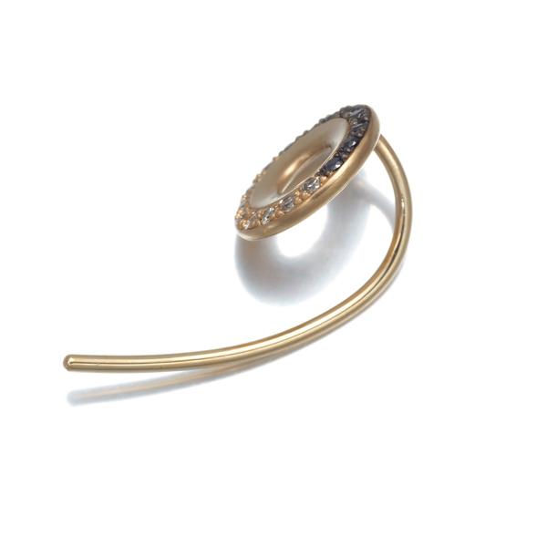 ヒロタカ ピアス ブラック&クリア ダイヤ ダイヤモンド 0.08ct Wheel of Fortune アロー 片耳 K10BLJ/GENJ 大幅値下げ品