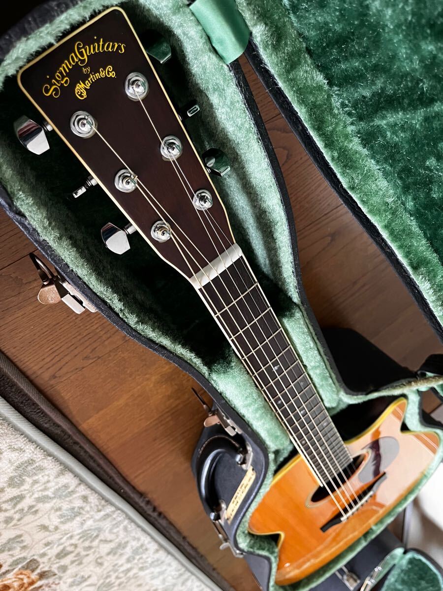 Sigma guitars by Martin SMC-28 акустическая гитара жесткий чехол есть 
