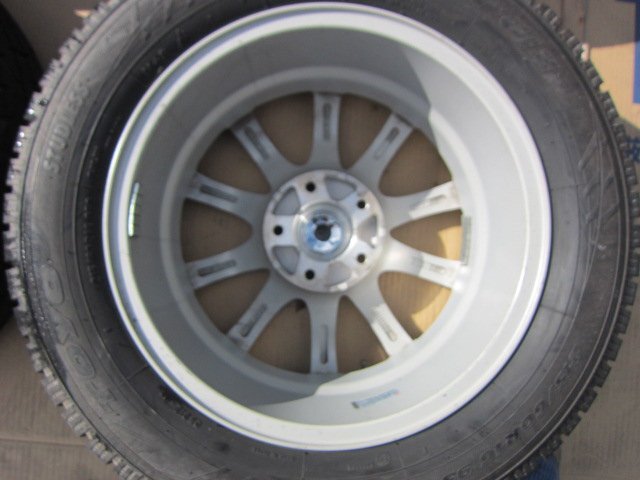 215/60R16　スタットレスタイヤ　　4本組 5穴　TOYO TY1194