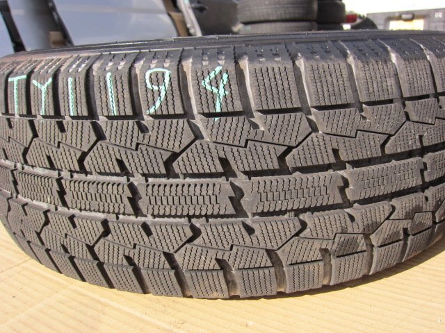 215/60R16　スタットレスタイヤ　　4本組 5穴　TOYO TY1194