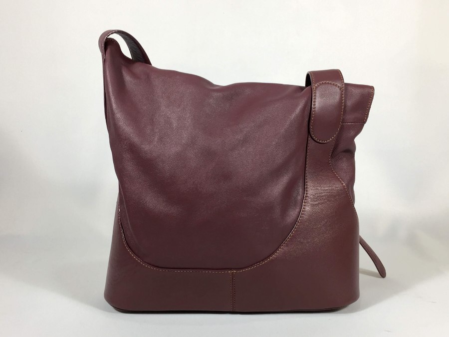 ロエベ ショルダーバッグ アントン ワインレッド 【極美品】 返品保証
