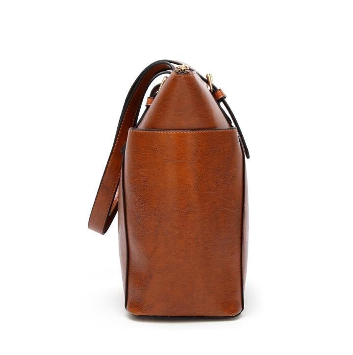 新品☆トートバッグ 大容量 本革 レザー ビジネスバッグ 出張 A4 PC 旅行