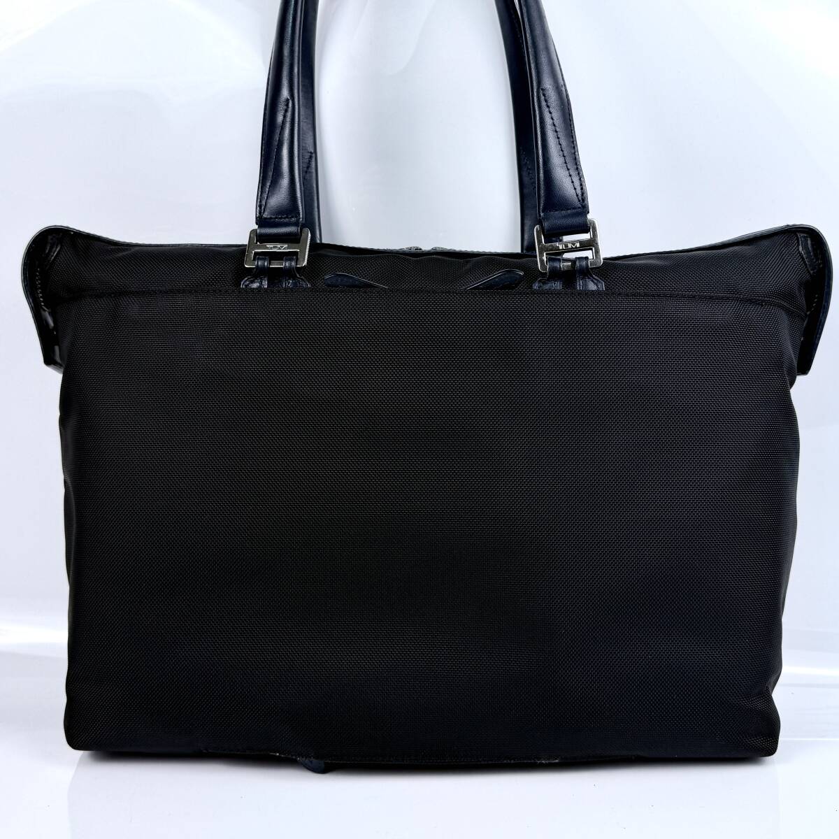 美品 TUMI 日本限定 トゥミ JARVIS ビジネス トートバッグ A4 PC 肩掛け ショルダー バリスティックナイロン レザー メンズ 68416DNYE 紺