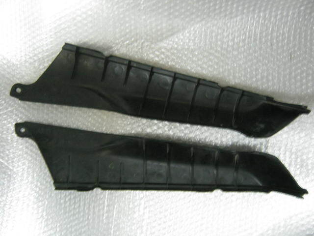 4ST ギア ギヤ GEAR リヤサイドモール テールサイドモール 左右セット 純正 UA06J UA07J UA08J_画像2