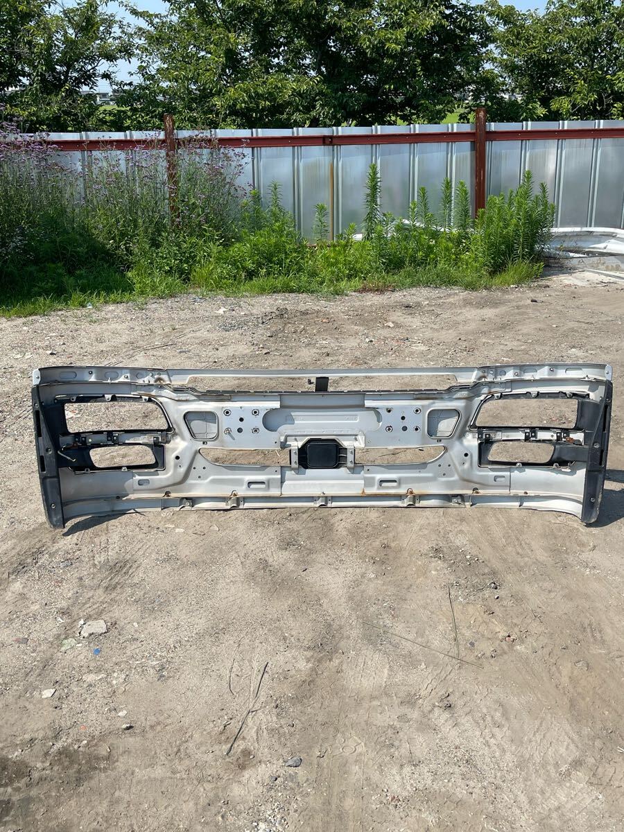 252 Mitsubishi Fuso 07 Super Great передний бампер оригинальный передний бампер 